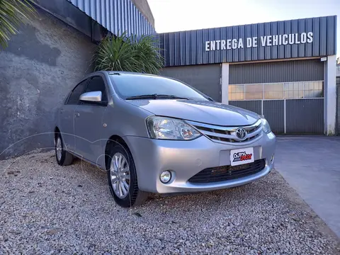 Toyota Etios Sedan XLS usado (2014) color Gris precio $13.500.000