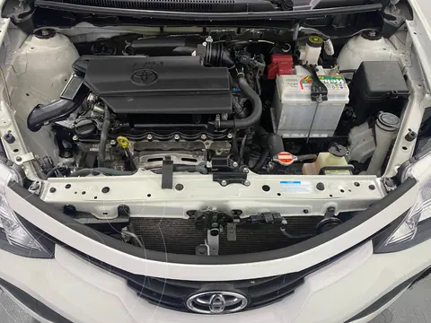 Toyota Etios Sedan XS 2016/17 usado (2017) color Blanco precio $4.500.000