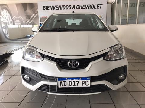 foto Toyota Etios Sedán XLS Aut 2016/17 usado (2018) color Blanco precio $1.200.000