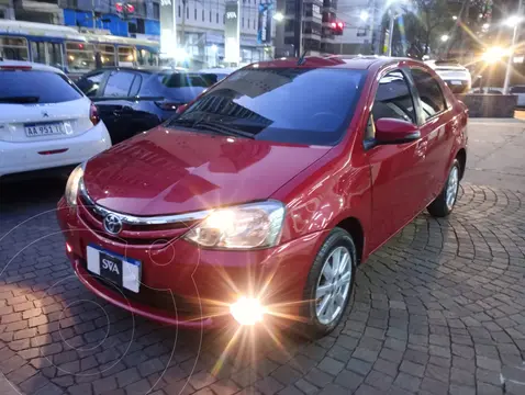 Toyota Etios Sedan XLS Aut usado (2016) color Rojo precio $15.000.000