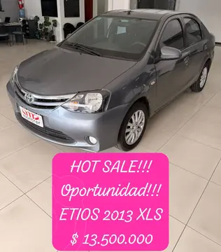 Toyota Etios Sedan XLS usado (2013) color Gris Oscuro precio $13.500.000