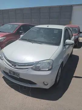 Toyota Etios Sedan XLS 2015/2016 usado (2016) color Blanco precio $16.500.000