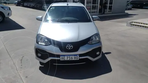 Toyota Etios Sedan XLS Aut usado (2021) color Gris precio $21.420.000