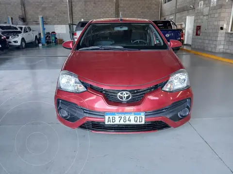 Toyota Etios Sedan XS 2016/17 usado (2017) color Bord precio $16.000.000