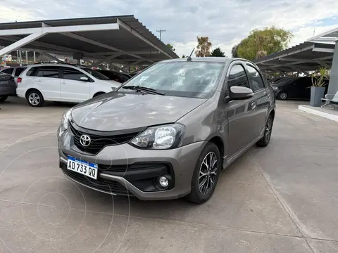 Toyota Etios Sedan X usado (2019) color Gris Oscuro precio $19.673.000