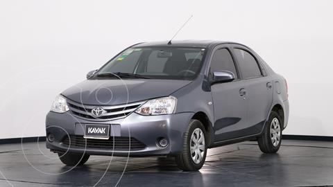 foto Toyota Etios Sedán XLS usado (2014) color Gris Oscuro precio $1.020.000