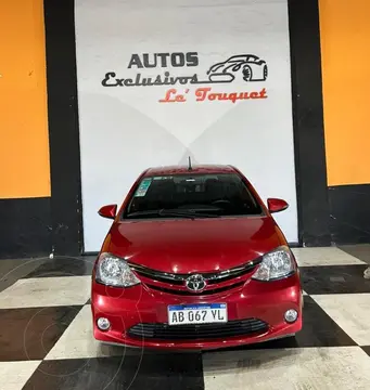 Toyota Etios Sedan XLS 2016/17 usado (2017) color Blanco precio u$s14.700