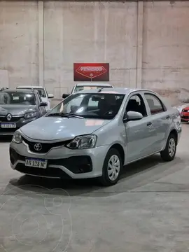 Toyota Etios Sedan X usado (2023) color Blanco precio $22.000.000