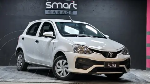 Toyota Etios Sedan X usado (2020) color Blanco precio $19.650.000