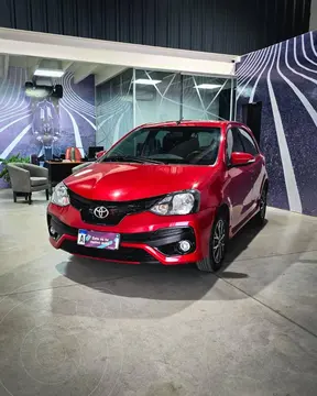 Toyota Etios Sedan XLS Aut usado (2021) color Bord precio $25.500.000