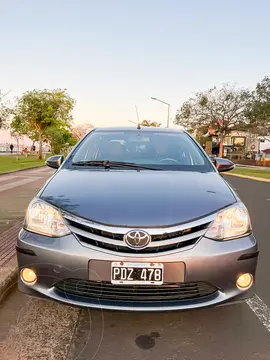 Toyota Etios Sedan XLS 2015/2016 usado (2015) color Gris precio $15.500.000