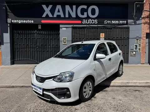 Toyota Etios Sedan X usado (2022) color Blanco precio $19.500.000