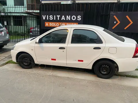 Toyota Etios 1.5L usado (2017) color Blanco precio u$s8,500