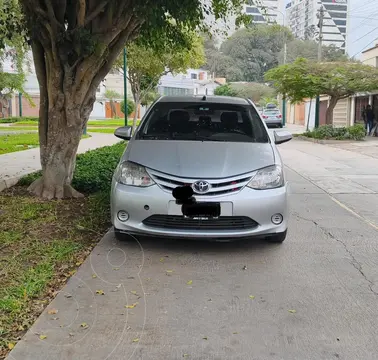 Toyota Etios 1.5L usado (2019) color Plata Metalizado precio u$s10,000