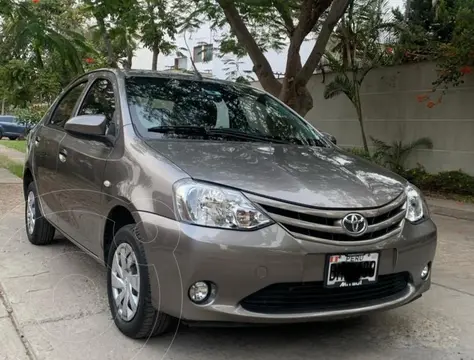 Toyota Etios 1.5L usado (2019) color Bronce precio u$s10,900