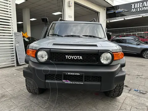 Toyota FJ Cruiser Special Edition usado (2013) color Gris precio $624,900