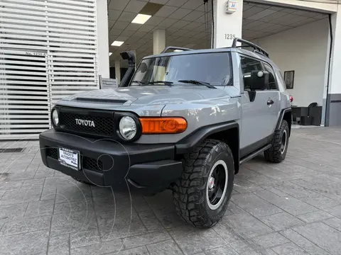 Toyota FJ Cruiser Special Edition usado (2013) color Gris precio $624,900