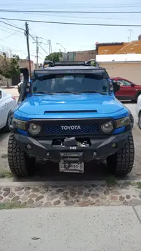 Toyota FJ Cruiser Special Edition usado (2008) color Azul precio $280,000