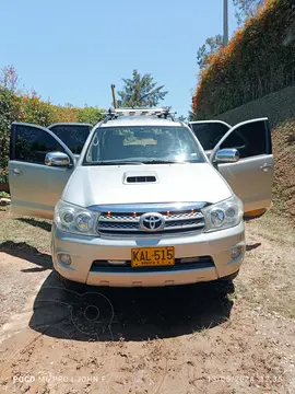 Toyota Fortuner 2.8L SRV Diesel 4x4 usado (2009) color Gris Metalico precio $98.000.000