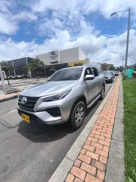 Toyota Fortuner 2.7L SRV usado (2021) color Plata Metalico precio $195.000.000