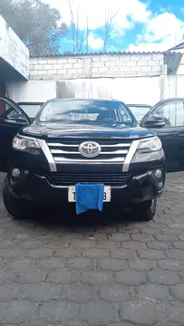 Toyota Fortuner 2.7L 4x4  Full usado (2018) color Negro precio u$s37.000