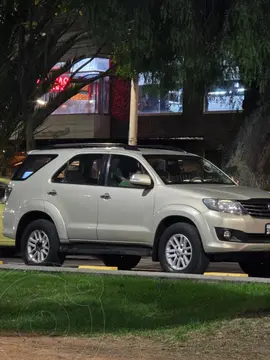 Toyota Fortuner 2.7L 4x4  Aut usado (2013) color Bronce precio u$s20.500
