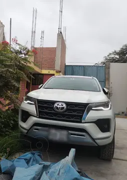 Toyota Fortuner 2.7L Full City 4x2 Aut usado (2022) color Blanco precio u$s36,000