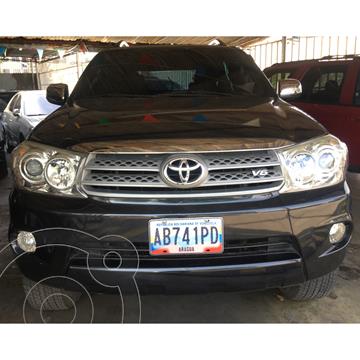 foto Toyota Fortuner 4.0L Aut 4x2 usado (2011) color Azul Océano precio Bs.20.000
