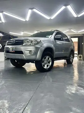 Toyota Fortuner 4.0L Aut 4x4 usado (2010) color Plata precio u$s22.499