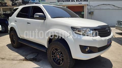 foto Toyota Fortuner 4x4 usado (2017) color Blanco precio Bs.39.000