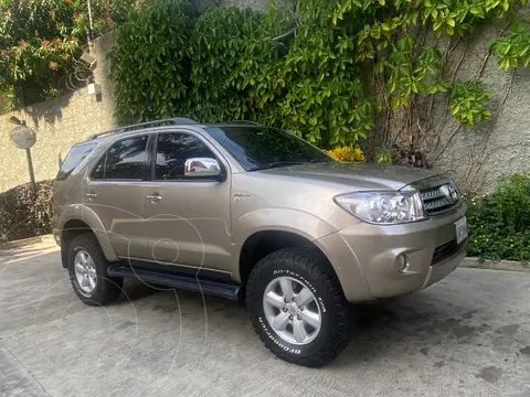 Toyota Fortuner 4.0L Aut 4x4 usado (2011) color Beige precio u$s22.000