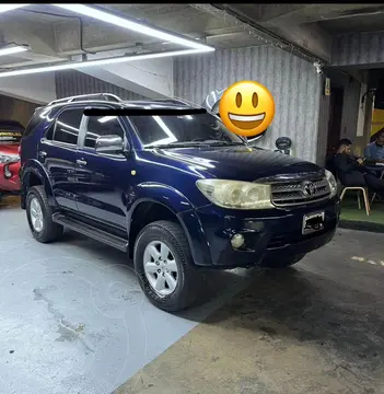 Toyota Fortuner 4x2 usado (2010) color Azul precio u$s20.000