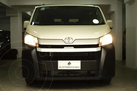 Toyota Hiace L1H1 2.8 TDI Aut usado (2022) color Blanco precio u$s35.000