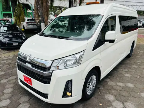Toyota Hiace 3.5L 12 Pasajeros usado (2021) color Blanco financiado en mensualidades(enganche $187,319 mensualidades desde $16,638)