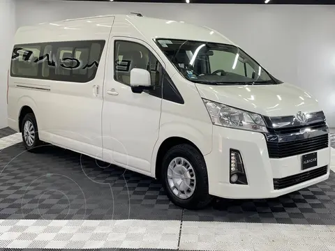 Toyota Hiace 3.5L 12 Pasajeros usado (2021) color Blanco precio $627,999