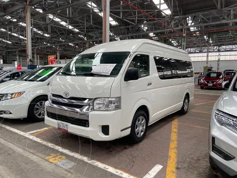 Toyota Hiace 2.7L Bus 15 Pas usado (2018) color Blanco financiado en mensualidades(enganche $127,500 mensualidades desde $13,300)