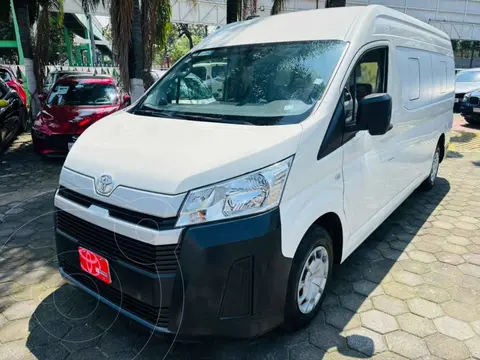 Toyota Hiace Ventanas usado (2025) color Blanco financiado en mensualidades(enganche $174,419 mensualidades desde $15,492)