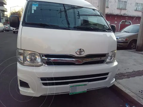 Toyota Hiace 2.7L Bus Commuter 15 Pas usado (2013) color Blanco precio $299,000