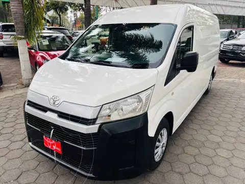 Toyota Hiace Ventana Superlarga usado (2023) color Blanco financiado en mensualidades(enganche $152,381 mensualidades desde $13,535)