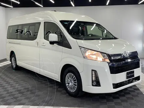 Toyota Hiace 12 Pasajeros usado (2023) color Blanco precio $672,999