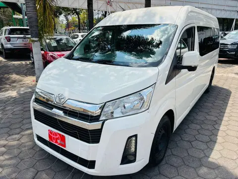 Toyota Hiace 3.5L 12 Pasajeros usado (2021) color Blanco financiado en mensualidades(enganche $168,506 mensualidades desde $14,967)