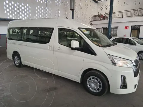 Toyota Hiace 3.5L 12 Pasajeros usado (2021) color Blanco precio $668,000