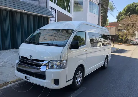 Toyota Hiace 2.7L Bus Commuter 15 Pas usado (2015) color Blanco precio $250,000