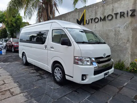 Toyota Hiace 2.7L Bus 15 Pas usado (2015) color Blanco precio $498,000