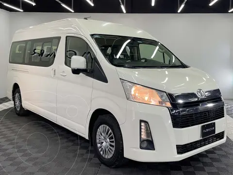 Toyota Hiace 3.5L 12 Pasajeros usado (2021) color Blanco precio $629,999