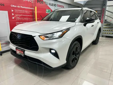 Toyota Highlander HEV Nightshade usado (2024) color Blanco financiado en mensualidades(enganche $203,522 mensualidades desde $20,077)