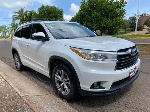 Toyota Highlander XLE usado (2014) color Blanco Perla financiado en mensualidades(enganche $144,000 mensualidades desde $25,000)