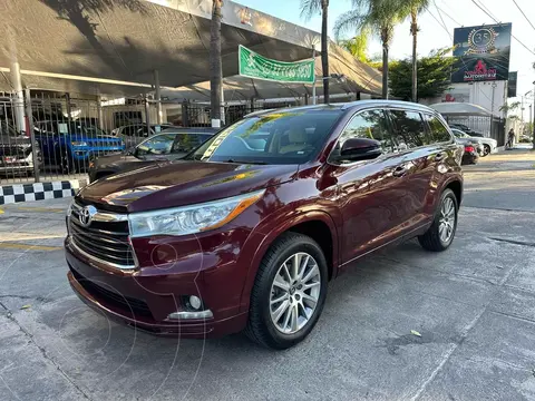 Toyota Highlander XLE usado (2016) color Rojo precio $458,000