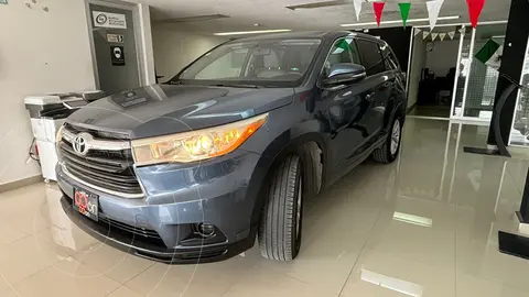 Toyota Highlander LE usado (2016) color Azul precio $350,000