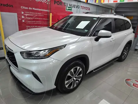 Toyota Highlander XLE usado (2024) color Blanco financiado en mensualidades(enganche $174,020 mensualidades desde $17,167)
